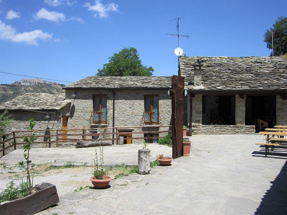 格罗塔戴尔隐士度假酒店 Albano di Lucania 外观 照片